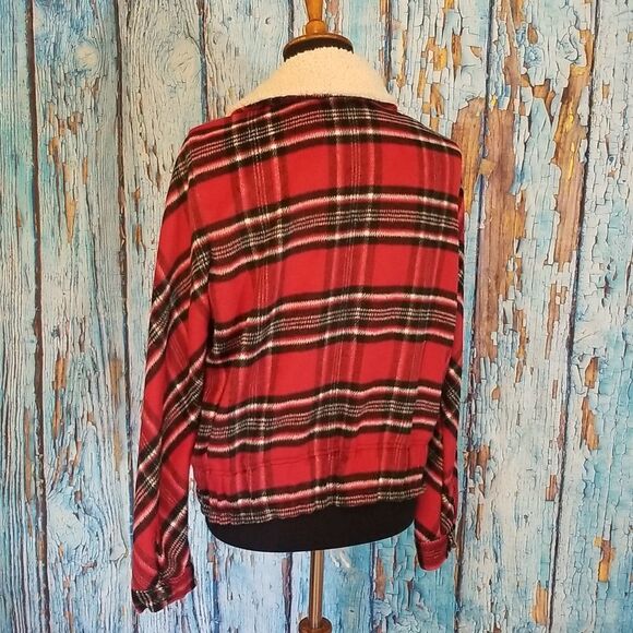 Plaid and Sherpa Button Front Shacket Jacket - Picture 11 of 15